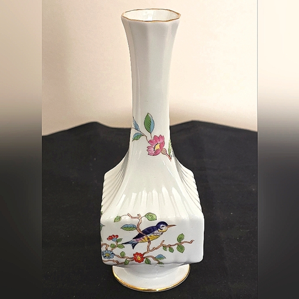 Charming Aynsley Pembroke Fine English Bone China Bud Vase Floral Bird 7" Footed